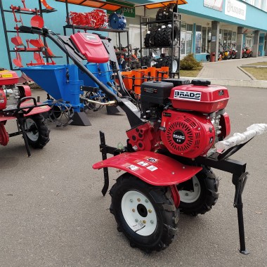 Культиватор BRADO GM-700 с колесами 4х8-5