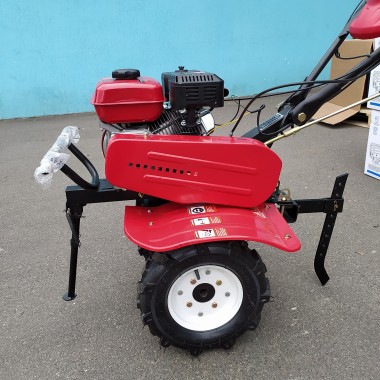 Культиватор BRADO GM-700 с колесами 4х8-1