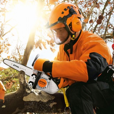 Бензопила STIHL MS151 TС-Е 1/4"P 1,0кВт/1,3л.с. (шина и цепь 25см, защитный кожух) 11460113020 Бензопила STIHL MS151 TС-Е 1/4"P 1,0кВт/1,3л.с. (шина и цепь 25см, защитный кожух) 11460113020-1